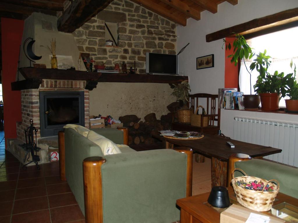 Hotel Rural Piedra Abierta San Martin de Perapertu ภายนอก รูปภาพ